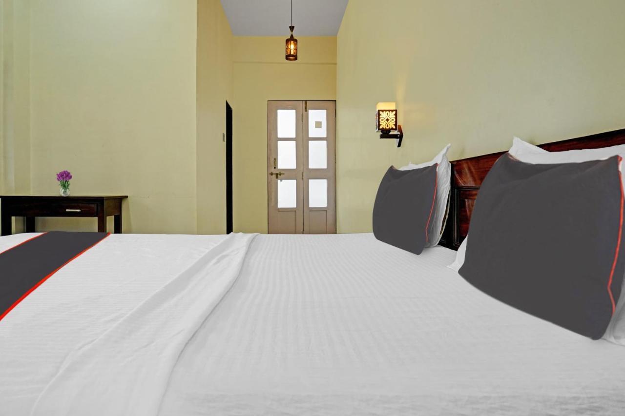 Collection O Shovi Beach View Resort Алібаґ Екстер'єр фото